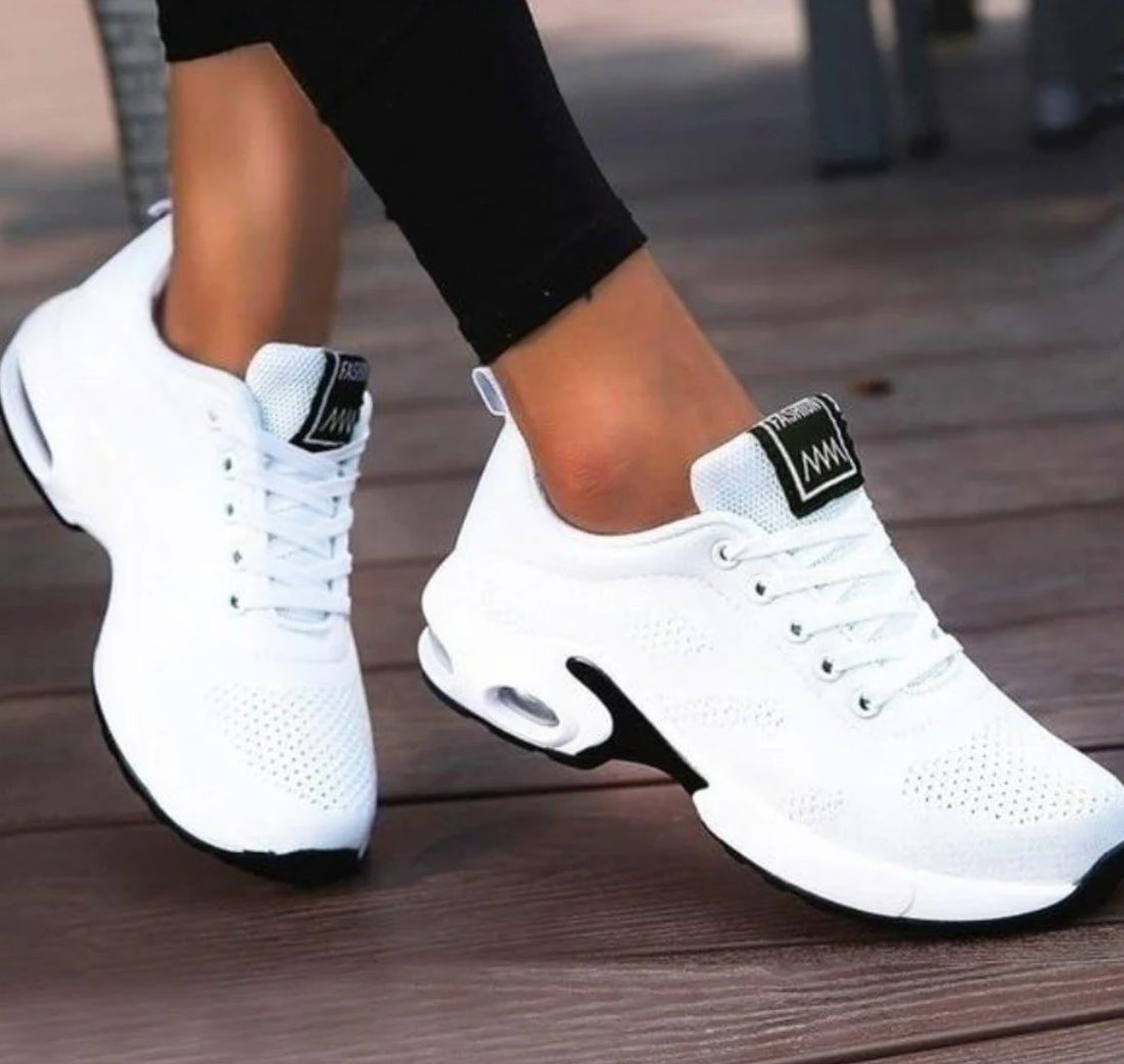 Damen Laufschuhe mit Schnürung und Netzgewebe