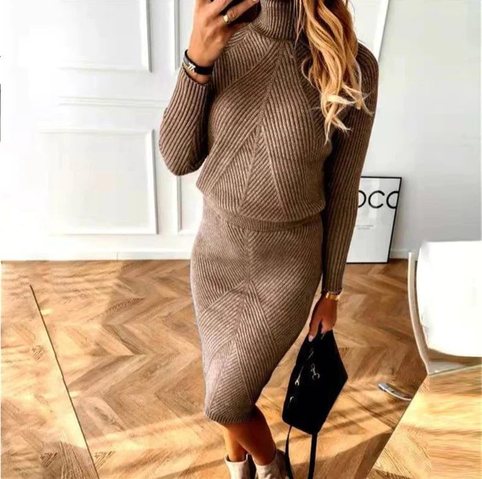 Damen Strickkleid mit Langen Ärmeln und Rundhals - Braun