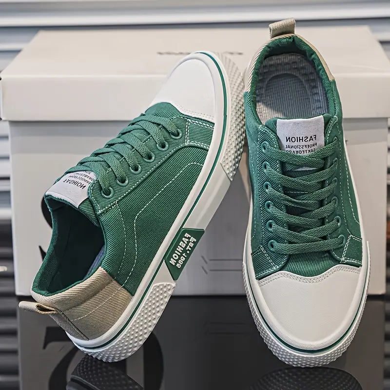 Herren Lace-Up Canvas Sneaker - Vert
