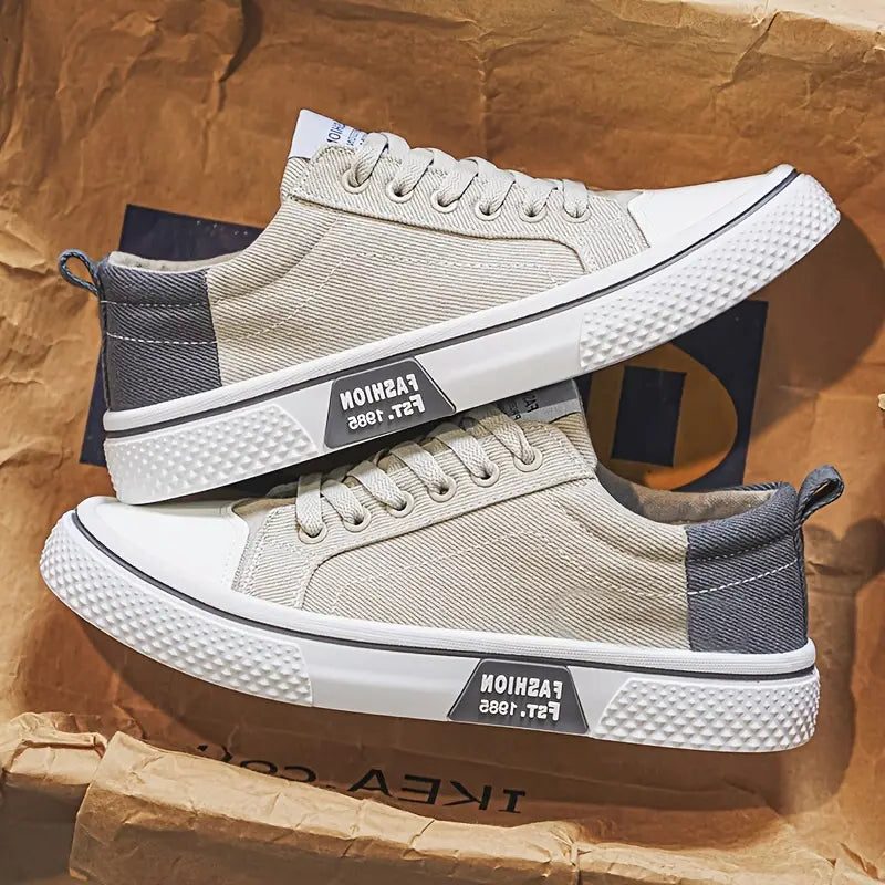 Herren Lace-Up Canvas Sneaker - View 6