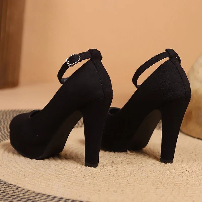 Damen Pumps mit Plateausohle und Knöchelriemen - View 12