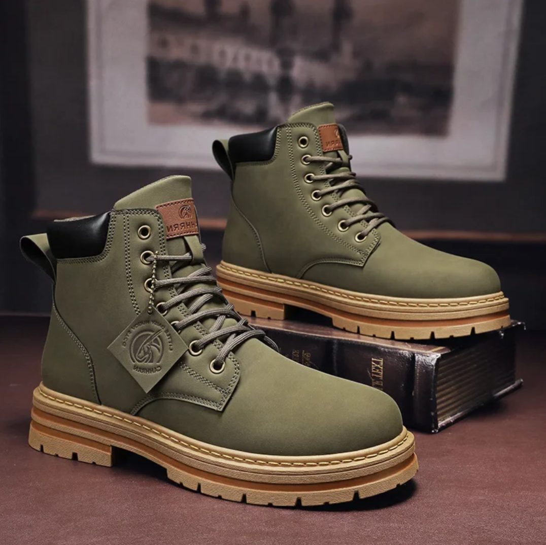 Herren Schnürstiefel mit Profilsohle und Hohem Schaft - Grün