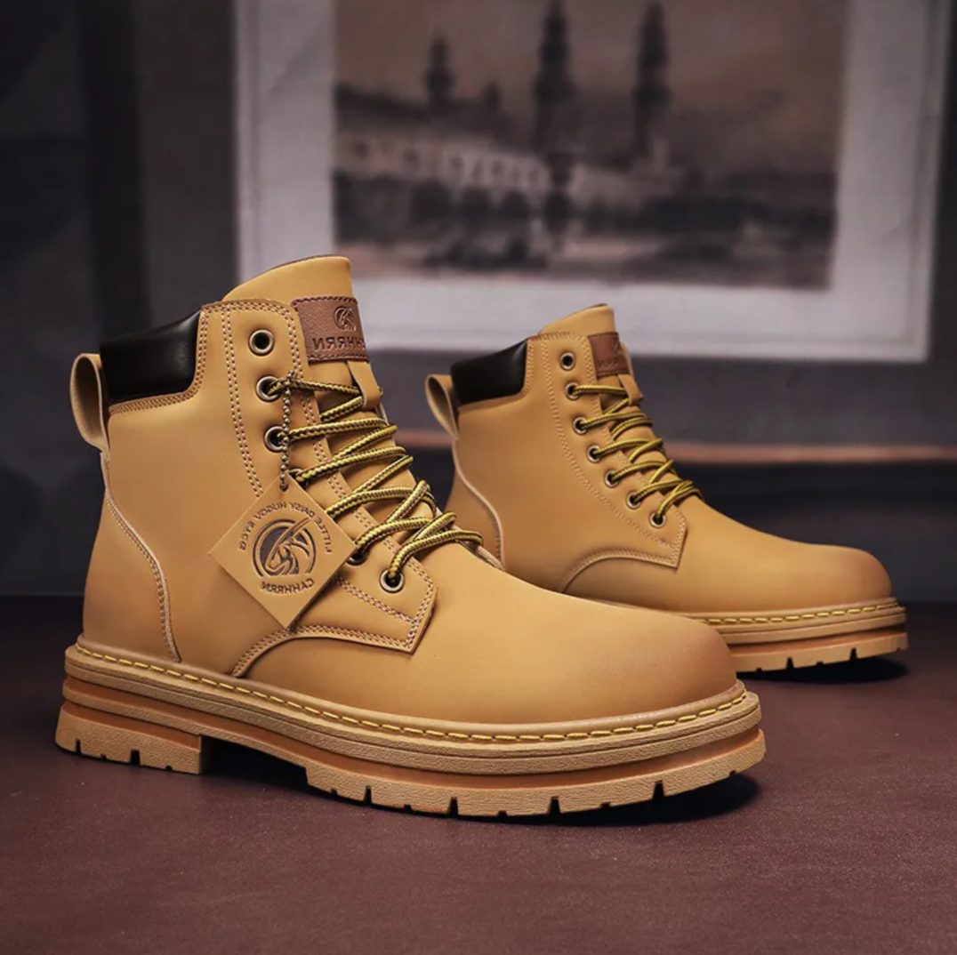 Herren Schnürstiefel mit Profilsohle und Hohem Schaft