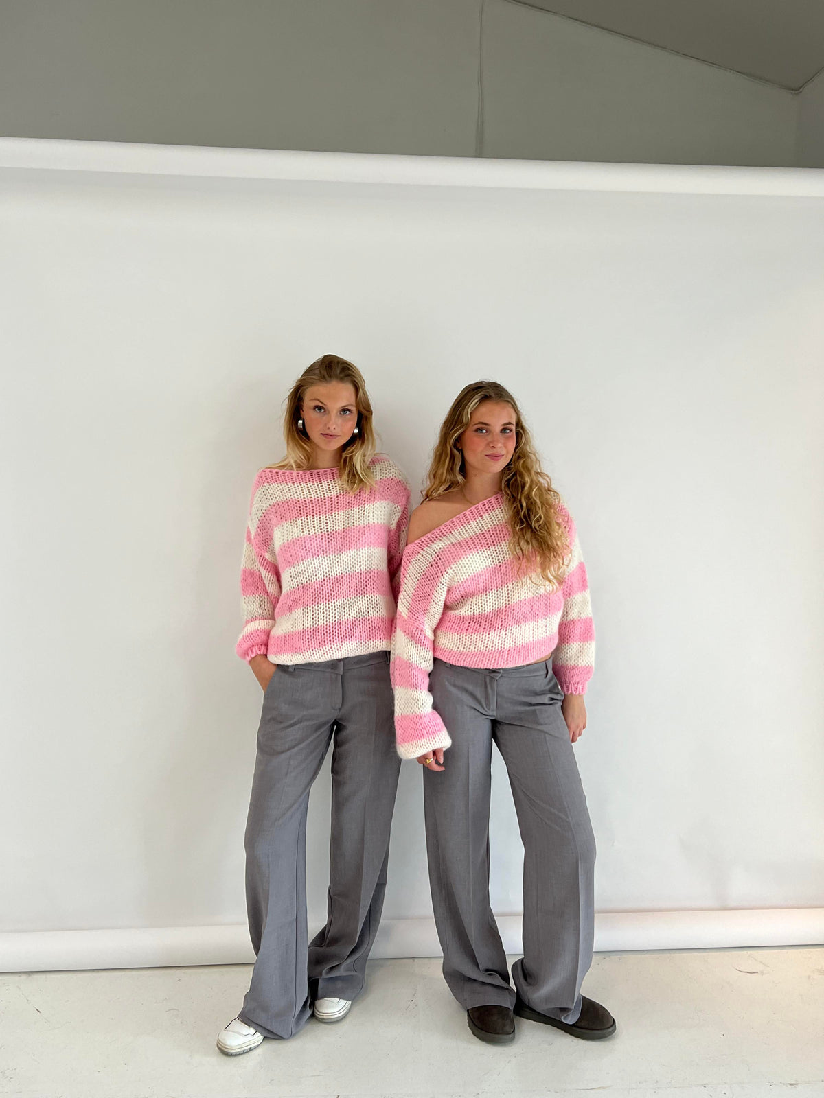 Damen Oversize Gestreifter Strickpullover mit Rundhals - View 9