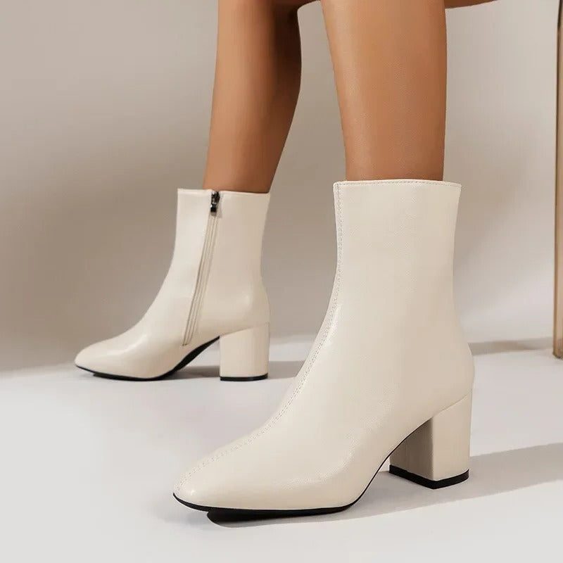 Damen Stiefeletten mit Spitzer Zehenpartie und Blockabsatz - View 4