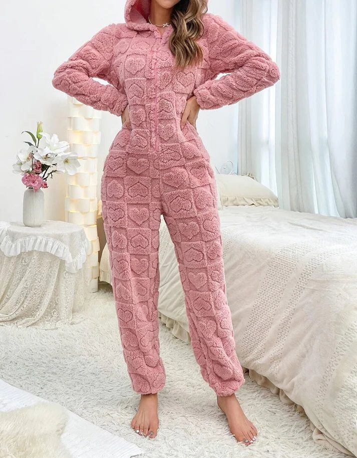 Damen Flauschiger Jumpsuit mit Kapuze und Herzenmuster